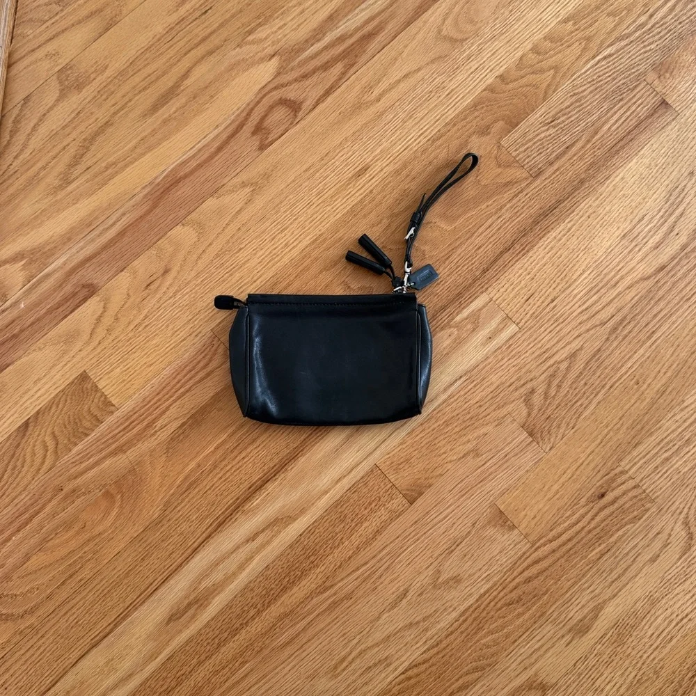 Black coach purse wristlet - Picture 2 of 4